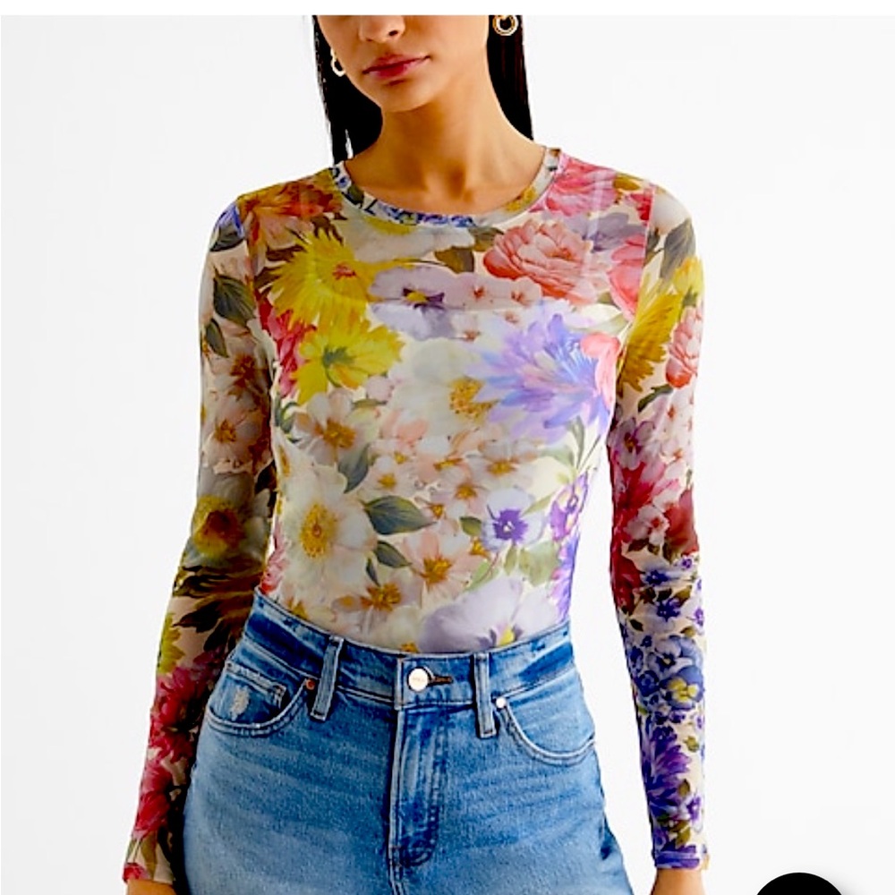 Fitted Mesh Floral Crew Neck
Long Sleeve Bodysuit